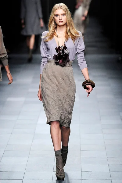 Look 27
